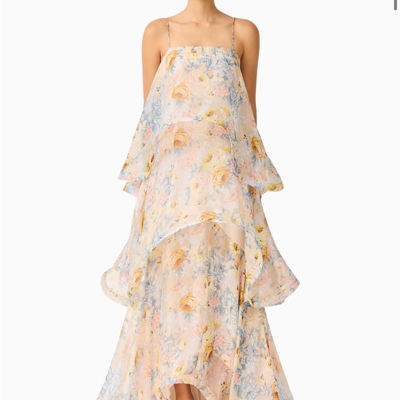 Elliatt Dresses & Skirts - Elliatt Pastel Floral Maxi Dress